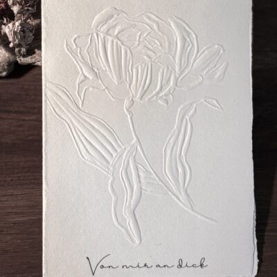 Handgefertigte Grußkarte aus handgeschöpftem Papier, veredelt mit Embossing-Technik 5